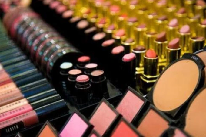Color Variation Control in the Cosmetics Industry: Processes and the Synergistic Effect of Equipment